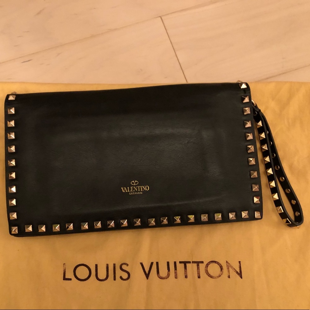 Valentino Rockstud flap Clutch